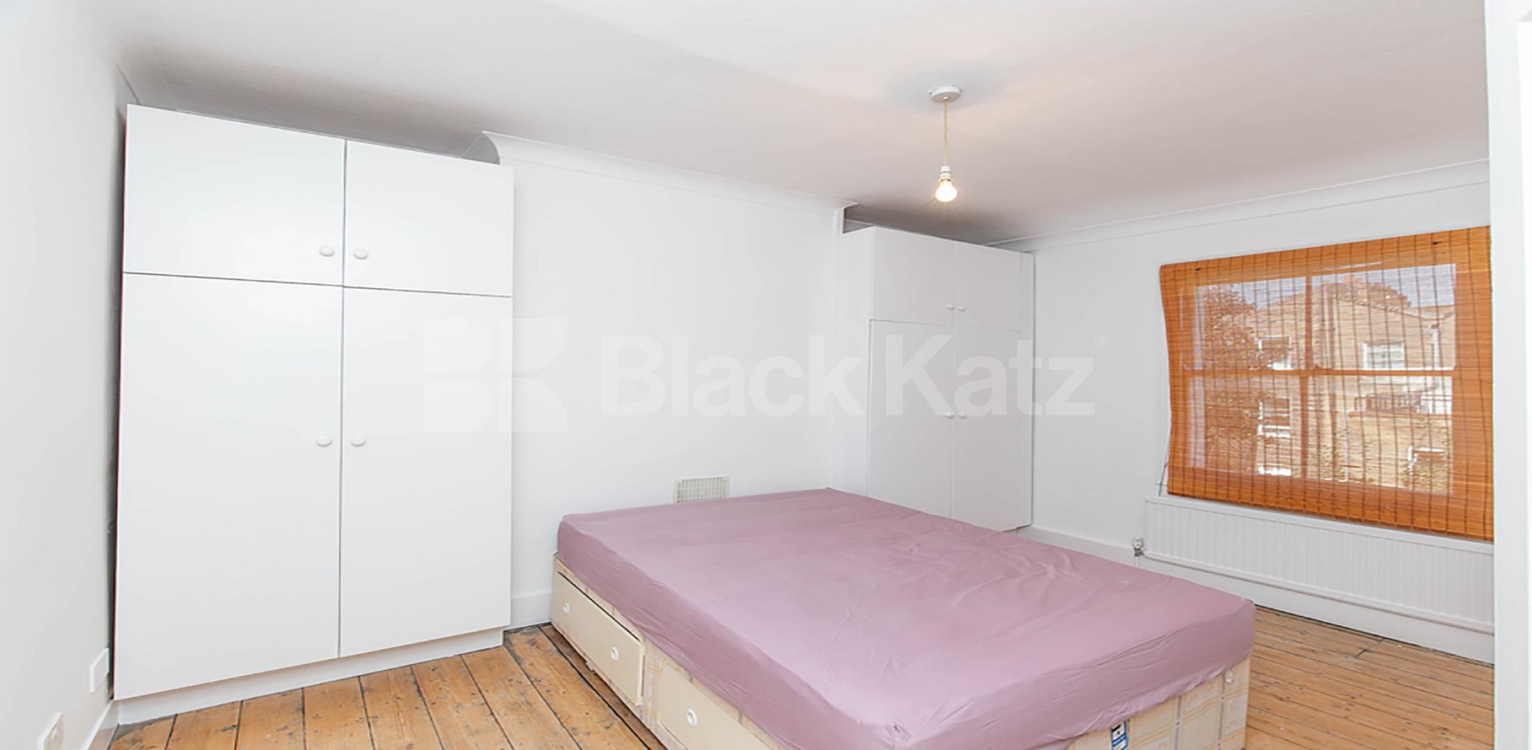 Amazing two bedrooom property fully unfurnished set in a period conversion Marquis Road, Camden